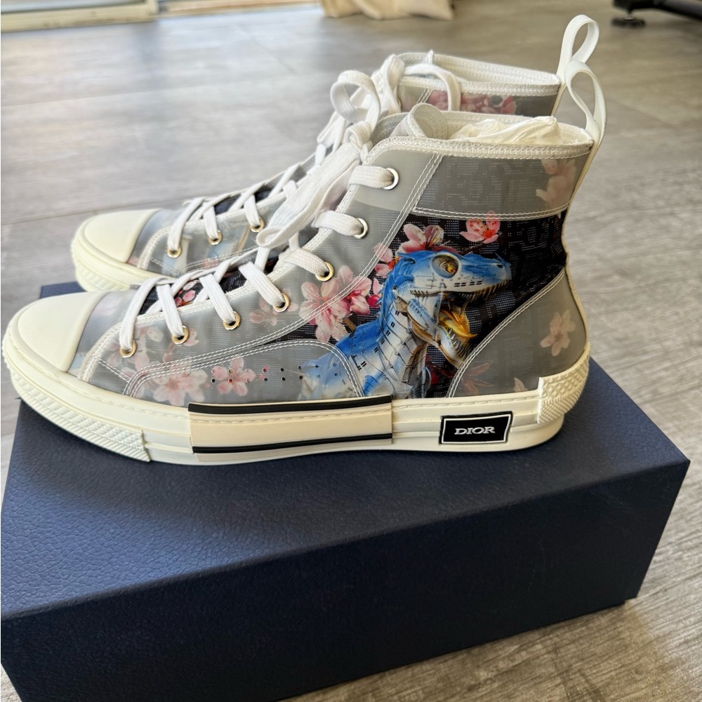 Dior Hajime Sorayama x Dior B23 Retro-Futuristic